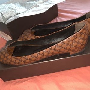 AUTHENTIC Peep Toe Gucci Flats